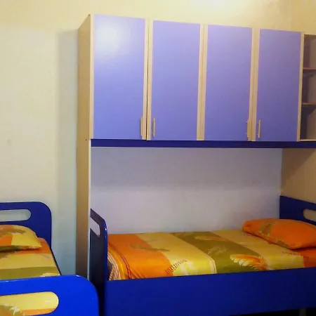 3 Shqiponjat 4* Velipojë